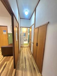 Gambar di galeri bagi 古民家　鈴乃家～SUZUNOYA　８名まで滞在可　船橋駅の隠れ宿 di Funabashi