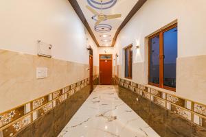 Φωτογραφία από το άλμπουμ του FabExpress Shree Siya Raman - 500m from Shri Ram Janam Bhumi σε Ayodhya