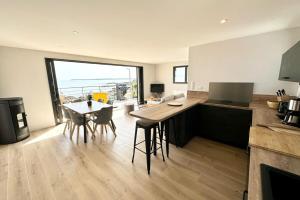Kuchyň nebo kuchyňský kout v ubytování Luxury ! Contemporaine neuve Vue imprenable 180