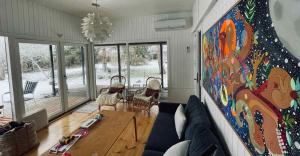 Zdjęcie z galerii obiektu Unique, Artistic House With Fjord View w mieście Holbæk