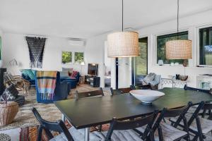 Χώρος καθιστικού στο Cozy Cottage In Vejby, 900 M To The Beach