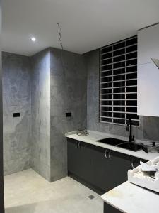 Ένα μπάνιο στο Urban lofts