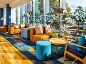 Posezení v ubytování ibis budget London Heathrow Central