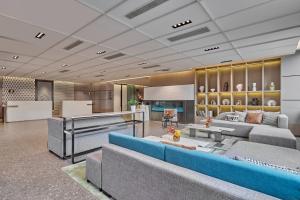 Кухня або міні-кухня у Country Inn&Suites By Radisson, Xi'an Bell and Drum Tower Flagship