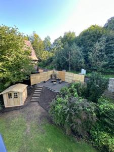 Ein Garten an der Unterkunft Apartmány Klicperka