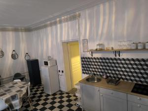 Dapur atau dapur kecil di Larcadian +4 gambar
