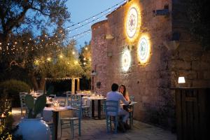 Restauracja lub miejsce do jedzenia w obiekcie Marenea Suite Hotel - CDSHotels