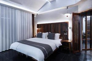 ภาพในคลังภาพของ Xitang Overnight Garden B&B ในเจียซิง