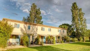 Zahrada ubytování La Camargue Appartment mit Pool