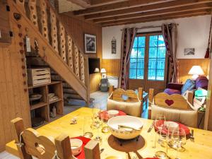 Et opholdsområde på Apartment Le clos Alpin by Interhome