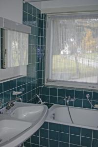 Koupelna v ubytování Apartment Triangel A Mohr by Interhome