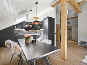 Kuchyň nebo kuchyňský kout v ubytování Apartment Honegger by Interhome
