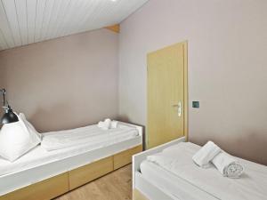 Postel nebo postele na pokoji v ubytování Apartment Honegger by Interhome