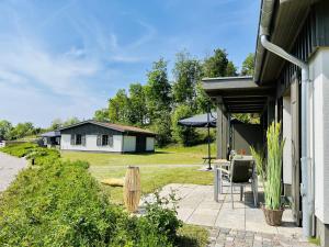 Κήπος έξω από το Ferienhaus Strandbude Feriendorf 32 Klein Stresow Rügen by ruyastay