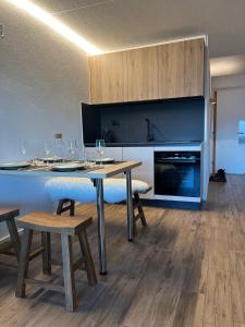 Studio élégant rénové avec vue à Anzère的厨房或小厨房