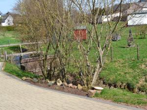 Ein Garten an der Unterkunft Apartment in Halenfeld near Ski Slope