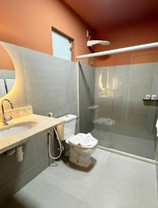 Koupelna v ubytování Hotel São Domingos + 21 fotografií