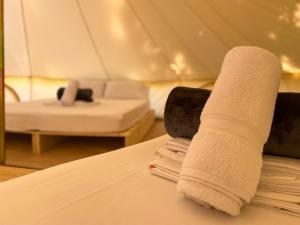 Lodg'ing Nature Camp Anjou客房内的一张或多张床位