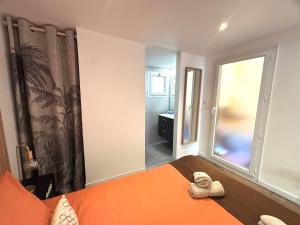 Postel nebo postele na pokoji v ubytování Appartement 2 pièces hyper centre NICE PROCHE PLAGE