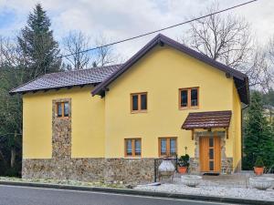 Budova, v ktorej sa apartmán nachádza