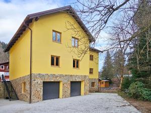 Budova, v ktorej sa apartmán nachádza