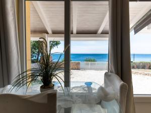 Zdjęcie z galerii obiektu Captivating Holiday Home in Tribanj near the Sea w mieście Tribanj-Krušćica