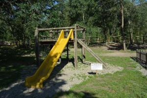 Ο χώρος παιχνιδιού για παιδιά στο Camping 3 étoiles - Piscine - ccaaafi