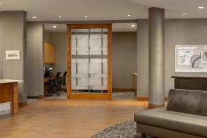 Χώρος καθιστικού στο SpringHill Suites by Marriott Wisconsin Dells