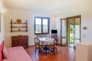 A television and/or entertainment centre at Villa Bel Giardino