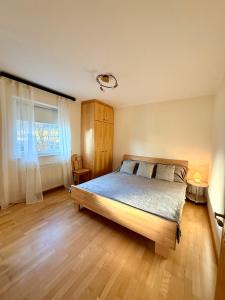 Postel nebo postele na pokoji v ubytování Ferienwohnung Kathrin + 10 fotografií