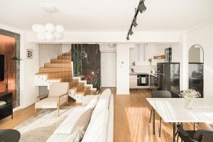 Kuchyň nebo kuchyňský kout v ubytování Phoenix Aparthotel + 36 fotografií