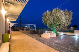 Balkoni atau teres di Magic Blue Villa +20 gambar