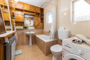 Koupelna v ubytování Apartment Stipe