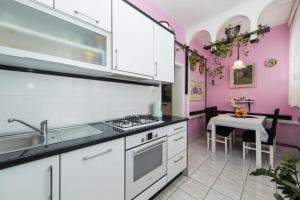 Kuchyň nebo kuchyňský kout v ubytování Apartment Stipe