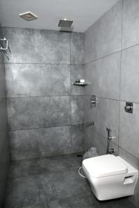 Et badeværelse på Rainwood Aurum Resort