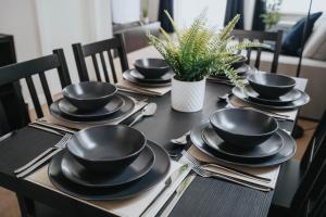 Galería fotográfica de Four Bedroom Apartment By Brookland Stays Serviced Accommodation Short Lets Manchester With Free WiFi en Mánchester 3 fotos más