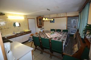 Kuchyň nebo kuchyňský kout v ubytování Ferienhaus Wechner