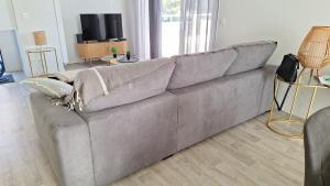 Et opholdsområde på Charmant appartement cœur de ville avec terrasse aménagée privée