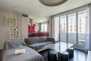 Zdjęcie z galerii obiektu Hamac Suites - Simon Jallade - 4 people w mieście Sainte-Foy-lès-Lyon