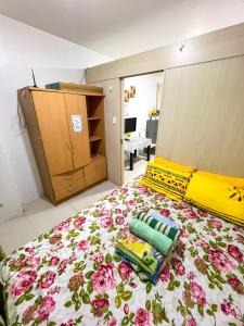 Sea Residences Sailor客房内的一张或多张床位
