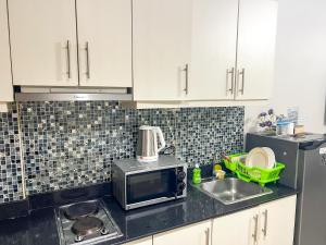 Sea Residences Sailor的厨房或小厨房