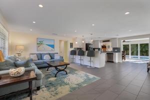 Khu vực ghế ngồi tại Shamrock Palms