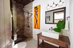 Serendipity Holistic Resort Spa的一间浴室