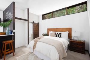 Serendipity Holistic Resort Spa客房内的一张或多张床位