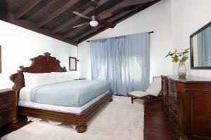 Serendipity Holistic Resort Spa客房内的一张或多张床位