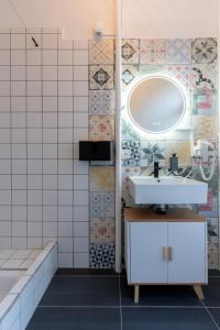 Koupelna v ubytování MUE Cubes - Capsule Hotel