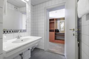 Koupelna v ubytování Four Points Flex by Sheraton Roskilde