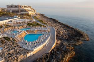 Bazen u ili blizu objekta Radisson Blu Resort, Malta St. Julian's