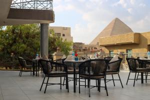 Restaurace v ubytování Pyramids Sunlight Hotel