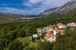 Φυσικό τοπίο κοντά σε αυτή η παραθεριστική κατοικία